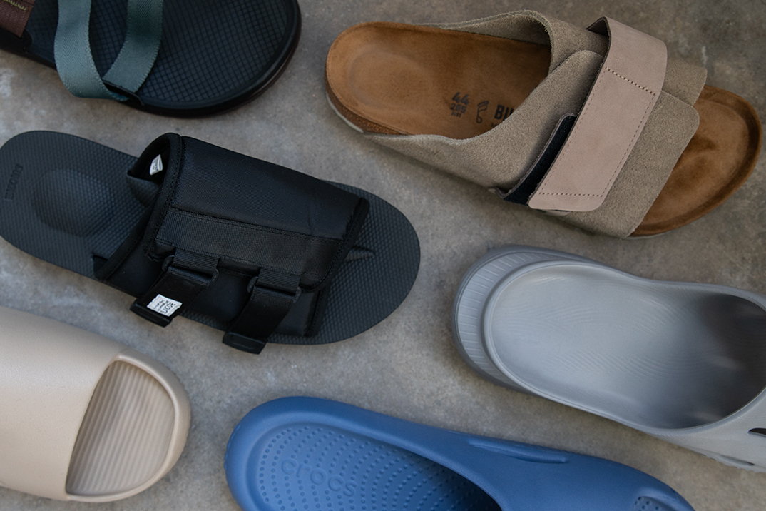 Slides & Slippers & Sandals